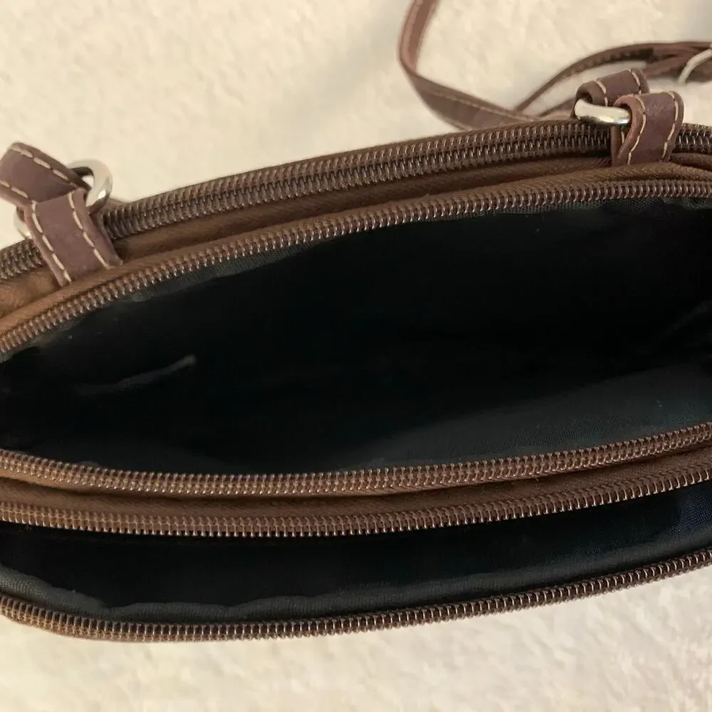 St. John Zippy Crossbody Multi Sac Brown Handbag - Picture 5 of 6